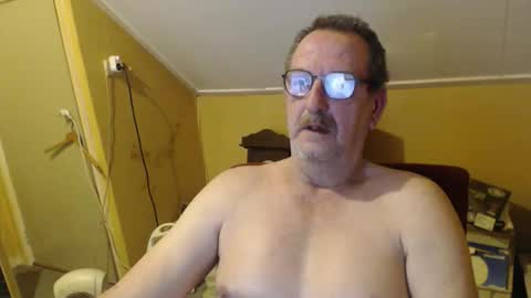 destelp online show from October 25, 10:22 pm