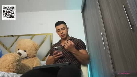 Devin Hunter online show from December 18, 11:01 pm