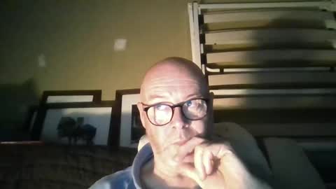 Snapshot of dextahex chatting on February 24, 9:20 pm Dexta online show from February 24, 9:20 pm