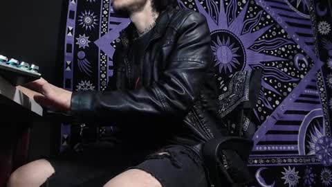 DICAPRIO online show from February 5, 7:53 pm