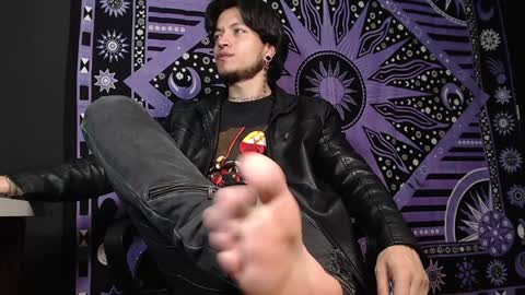 DICAPRIO online show from January 16, 2:09 am