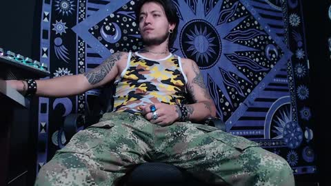 DICAPRIO online show from February 2, 5:15 pm