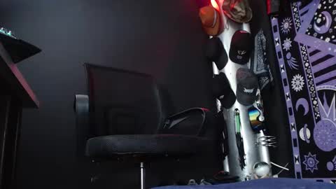 DICAPRIO online show from March 12, 6:44 pm