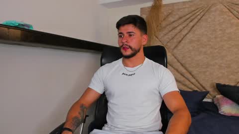 Dick Griffith online show from January 8, 1:53 am