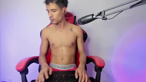 Diego lat online show from February 4, 12:16 am