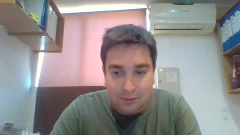 Snapshot of diegoox_cat chatting on December 5, 6:56 pm Diego online show from December 5, 6:56 pm