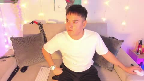 Diego Robles online show from June 5, 1:50 pm