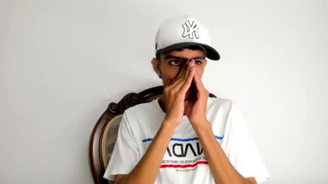 dikey_18 online show from February 18, 8:26 pm