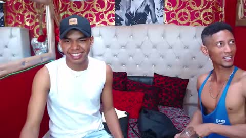 Snapshot of dilanpein chatting on October 15, 12:07 am dilanpein online show from October 15, 12:07 am