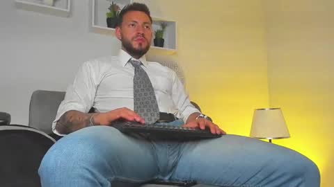 Snapshot of dimitri_master chatting on September 16, 12:23 am Angel Dimitri online show from September 16, 12:23 am
