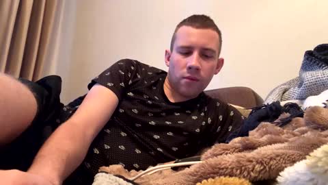 D  V  online show from January 7, 10:49 am