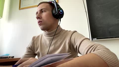 D  V  online show from January 5, 6:46 am