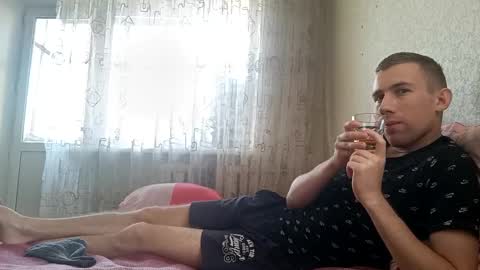 D  V  online show from October 4, 11:37 am