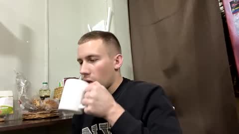 D  V  online show from February 6, 5:40 pm