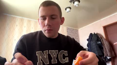 D  V  online show from January 14, 6:13 am