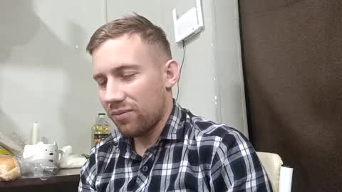 D  V  online show from December 4, 5:33 pm