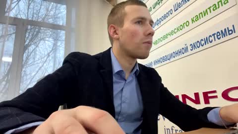 D  V  online show from January 15, 11:32 am