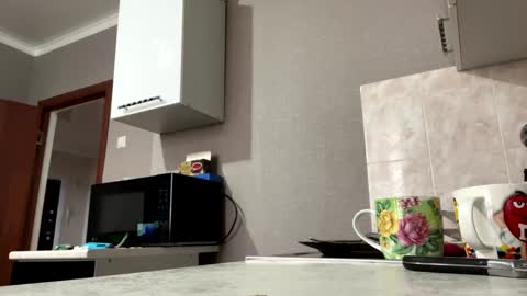 D  V  online show from January 4, 10:05 am