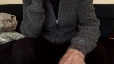 Snapshot of dinnerout1111 chatting on January 20, 8:41 am dinnerout1111 online show from January 20, 8:41 am
