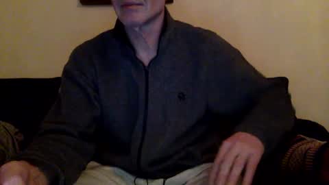 Snapshot of dinnerout1111 chatting on January 1, 1:37 am dinnerout1111 online show from January 1, 1:37 am