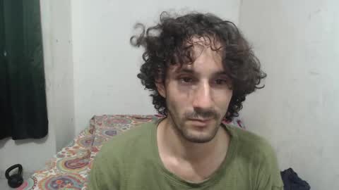 Snapshot of dioni_soe chatting on October 7, 2:26 am Henry online show from October 7, 2:26 am