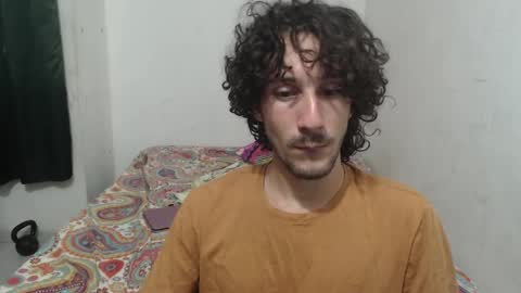 Snapshot of dioni_soe chatting on October 9, 2:27 am Henry online show from October 9, 2:27 am