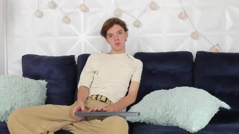 apollo online show from March 8, 1:23 pm