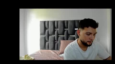 Snapshot of dionyxx chatting on October 19, 3:59 pm dionyxx online show from October 19, 3:59 pm