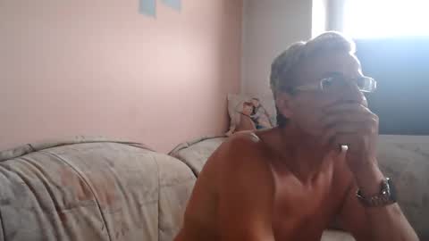 Adam Carla online show from June 3, 6:15 am
