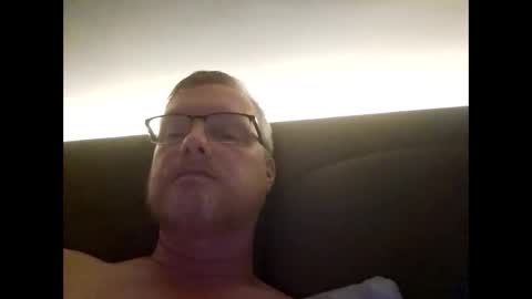 dirkkie1975 online show from April 8, 7:33 pm