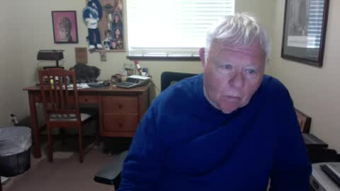 dirtrider195080438 online show from June 29, 10:10 pm