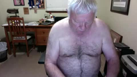 dirtrider195080438 online show from May 23, 4:40 am