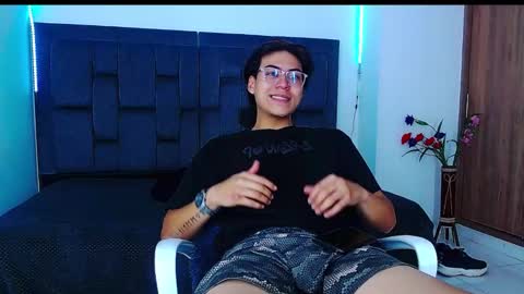 dirty model online show from September 27, 8:23 am