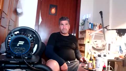 divitimido online show from April 29, 10:31 am