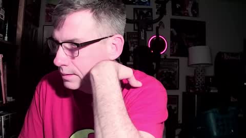 Snapshot of dix_handley_50 chatting on February 15, 3:31 am dix_handley_50 online show from February 15, 3:31 am