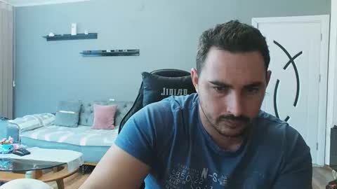 Snapshot of djmute chatting on October 8, 9:13 am STR8 BOYv online show from October 8, 9:13 am