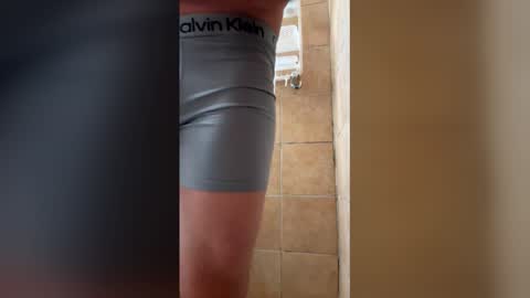 Liquor D online show from March 4, 11:45 pm