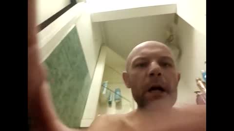 dobryjebaka84 online show from April 13, 11:05 pm