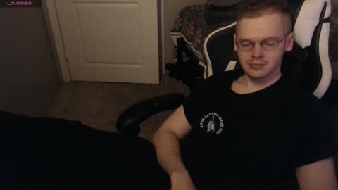 Snapshot of doloresman chatting on March 6, 11:47 am doloresman online show from March 6, 11:47 am
