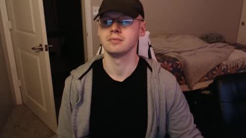 Snapshot of doloresman chatting on February 12, 12:05 am doloresman online show from February 12, 12:05 am