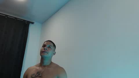 Domimick Crawford online show from December 29, 10:36 pm