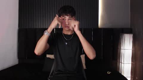 Dominic online show from December 15, 2:08 am