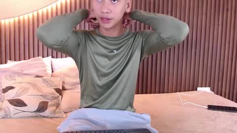 Dominic online show from November 11, 1:10 am