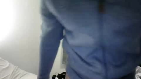 luis online show from February 2, 4:37 am