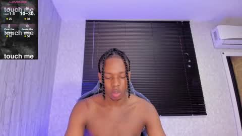 Dominicscott online show from December 28, 1:51 pm