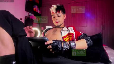 Dominik Eclipse  online show from April 16, 8:25 am