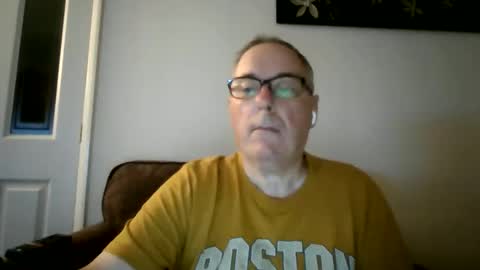 Snapshot of domjolly08 chatting on September 18, 9:28 pm David uk online show from September 18, 9:28 pm