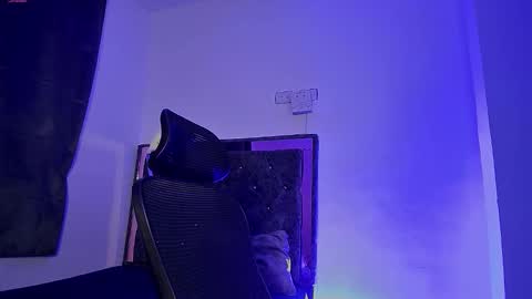 Donat Independent Model online show from March 25, 1:31 am