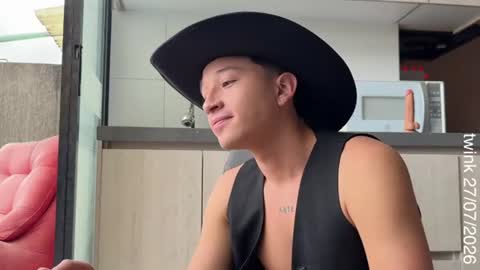 dontcallmeangell online show from July 27, 6:26 pm