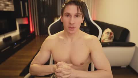 Dorian Reyes online show from February 22, 2:02 am